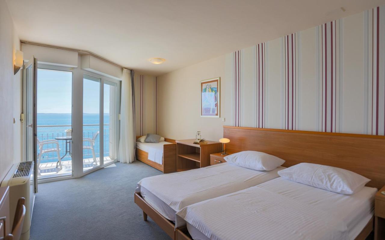 Hotel Neva Podstrana Extérieur photo