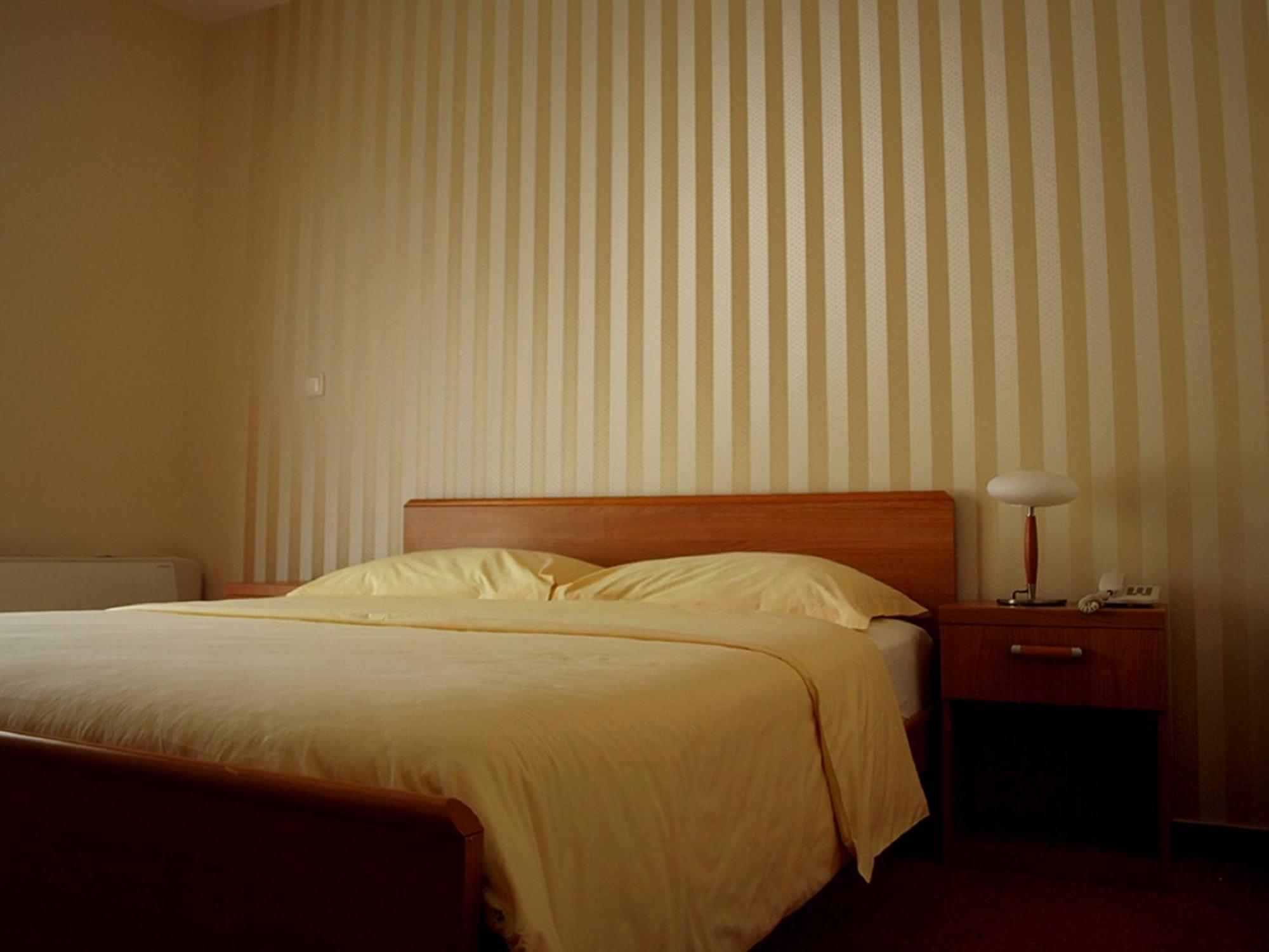 Hotel Neva Podstrana Chambre photo