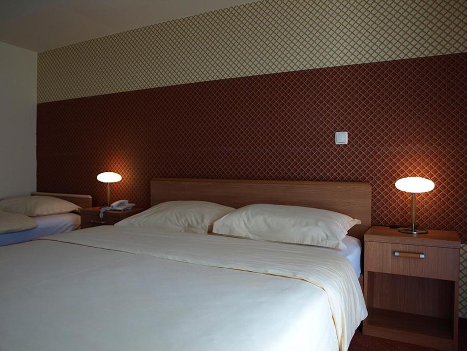 Hotel Neva Podstrana Extérieur photo