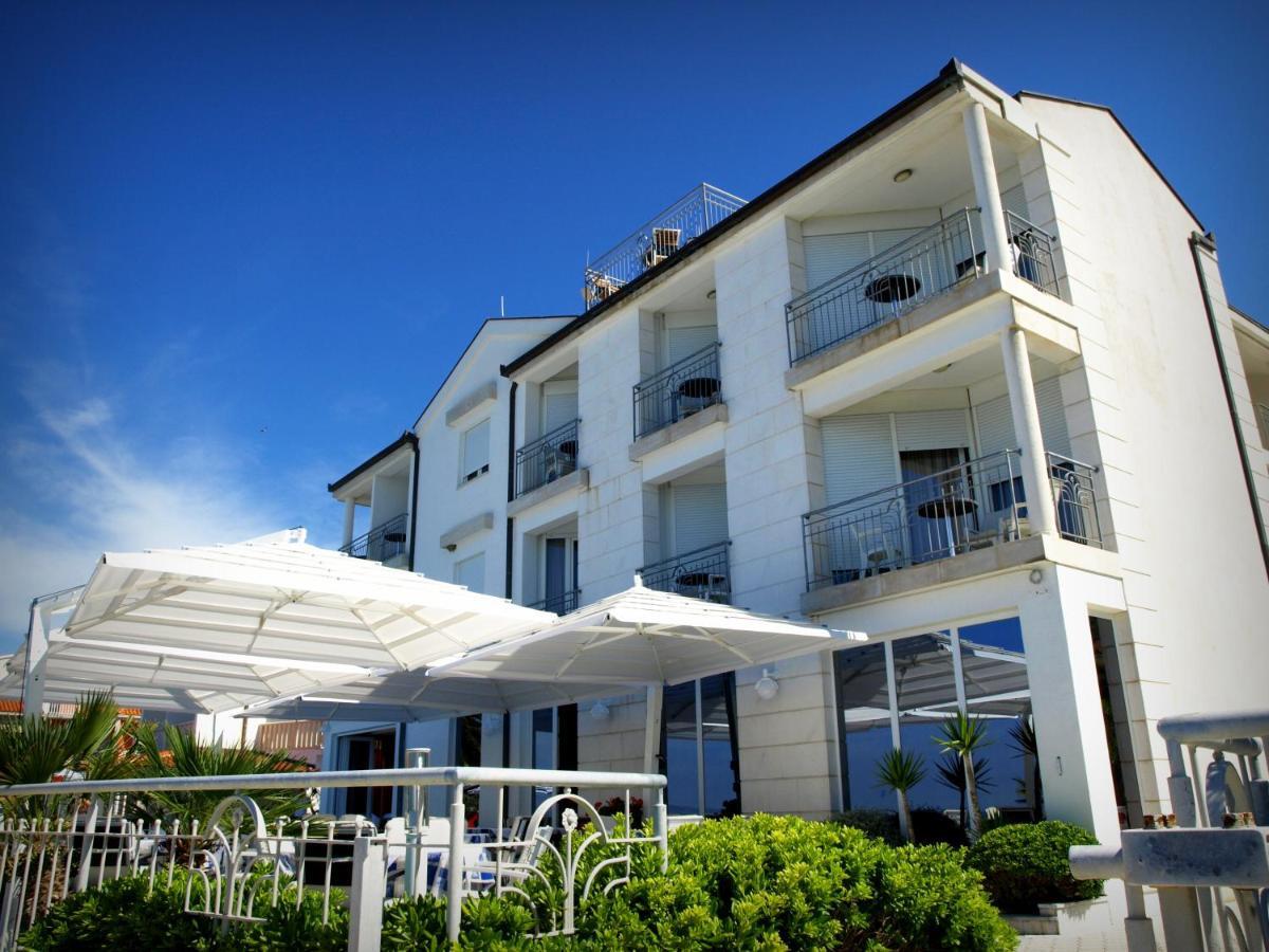 Hotel Neva Podstrana Extérieur photo